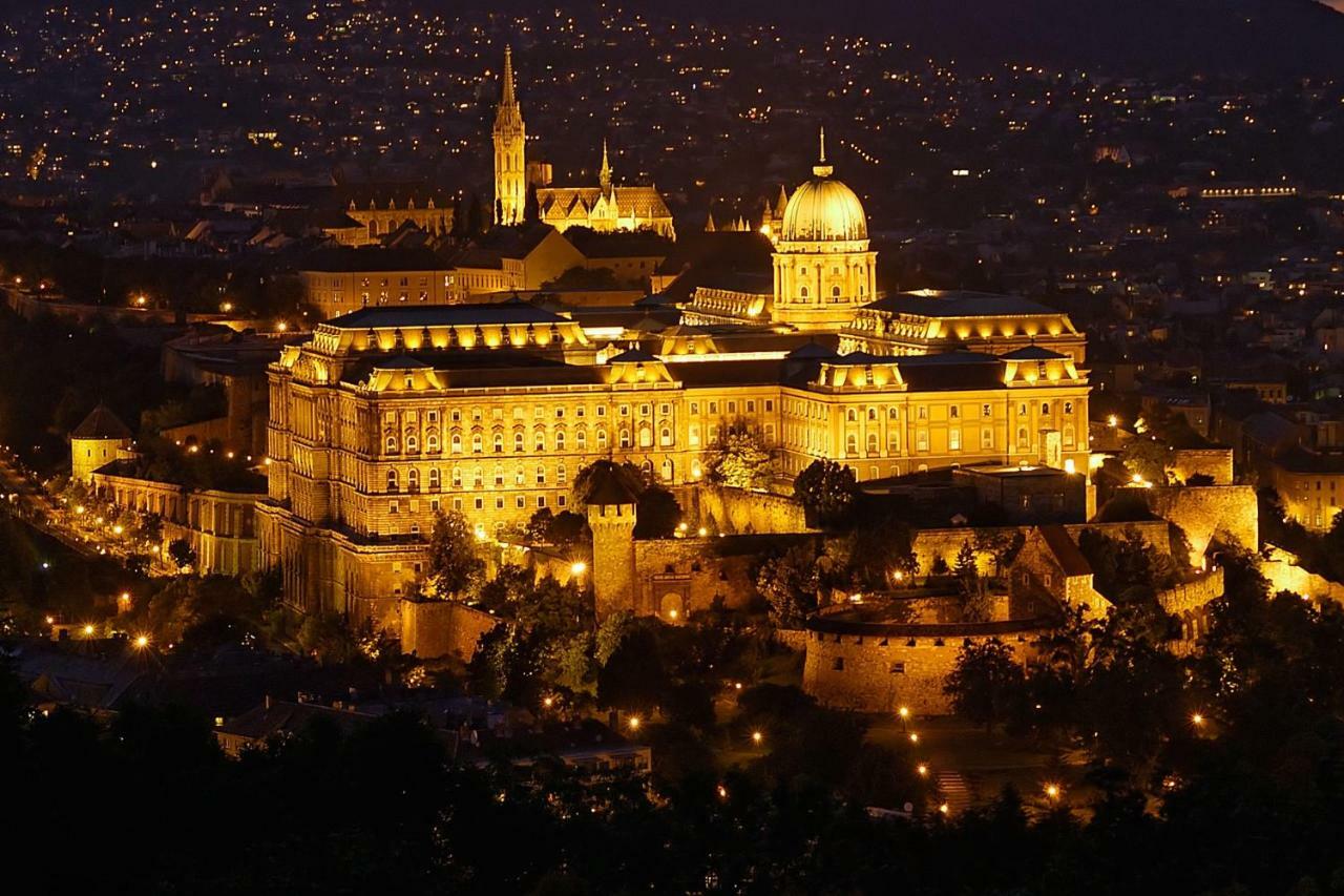 Andrassy Boulevard Budapest Exteriör bild